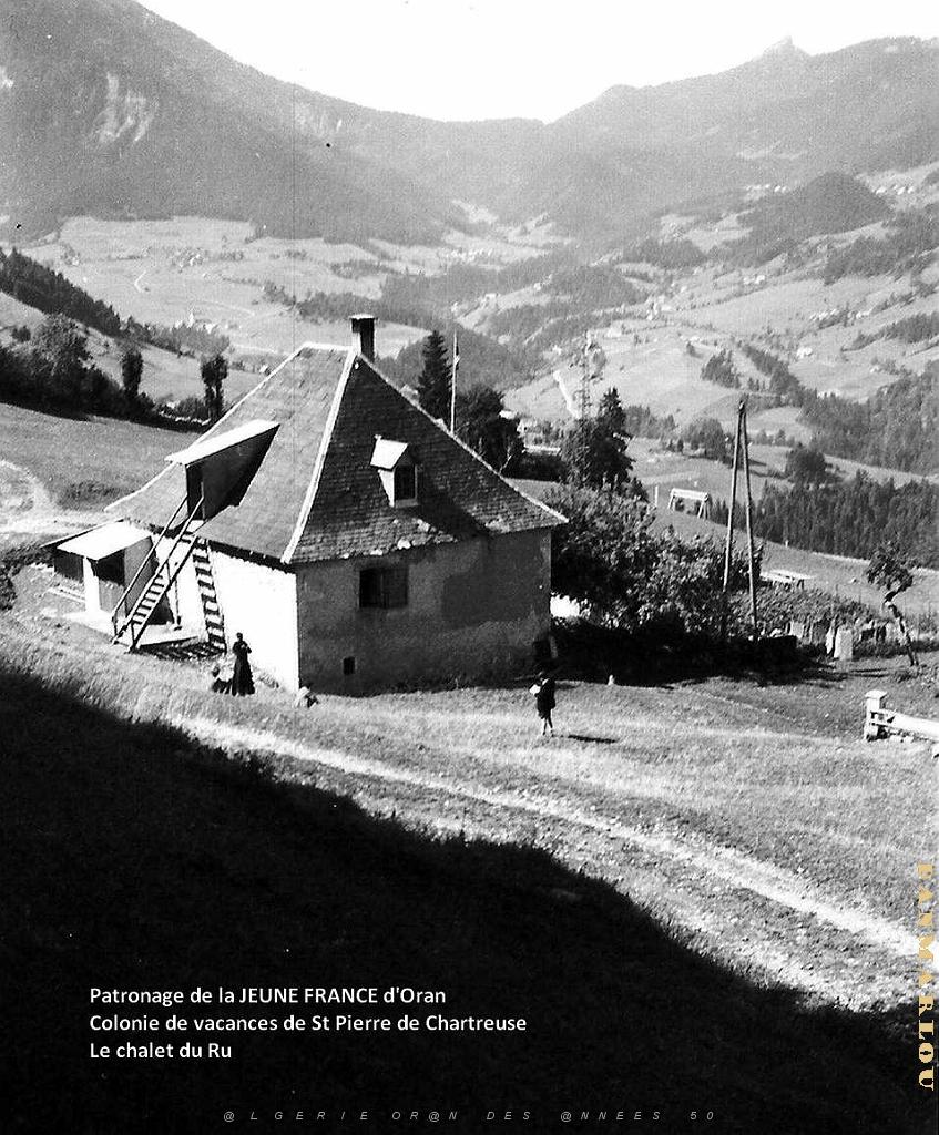 COLO JEUNE FRANCE Le chalet du Ru.jpg